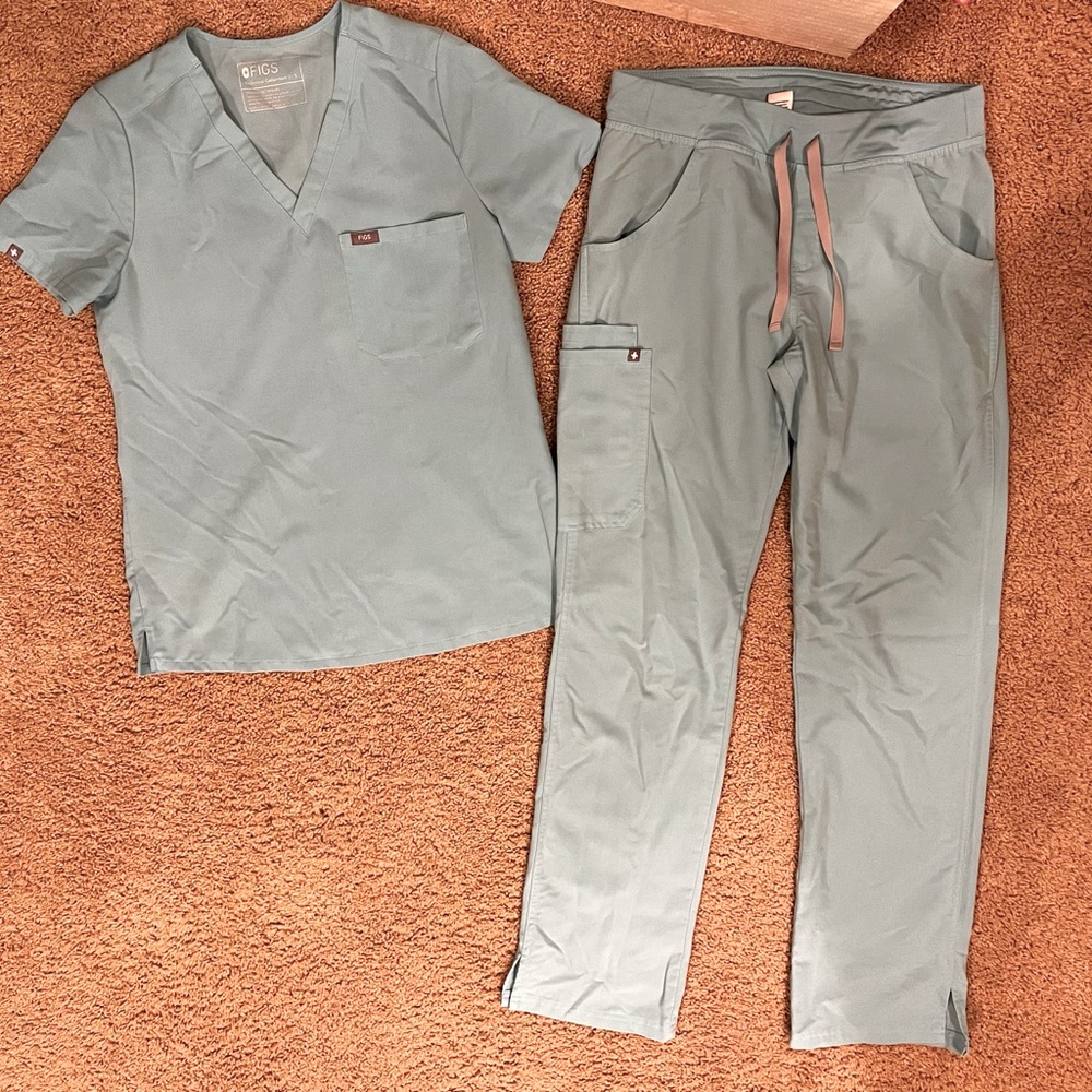 Figs scrubs set